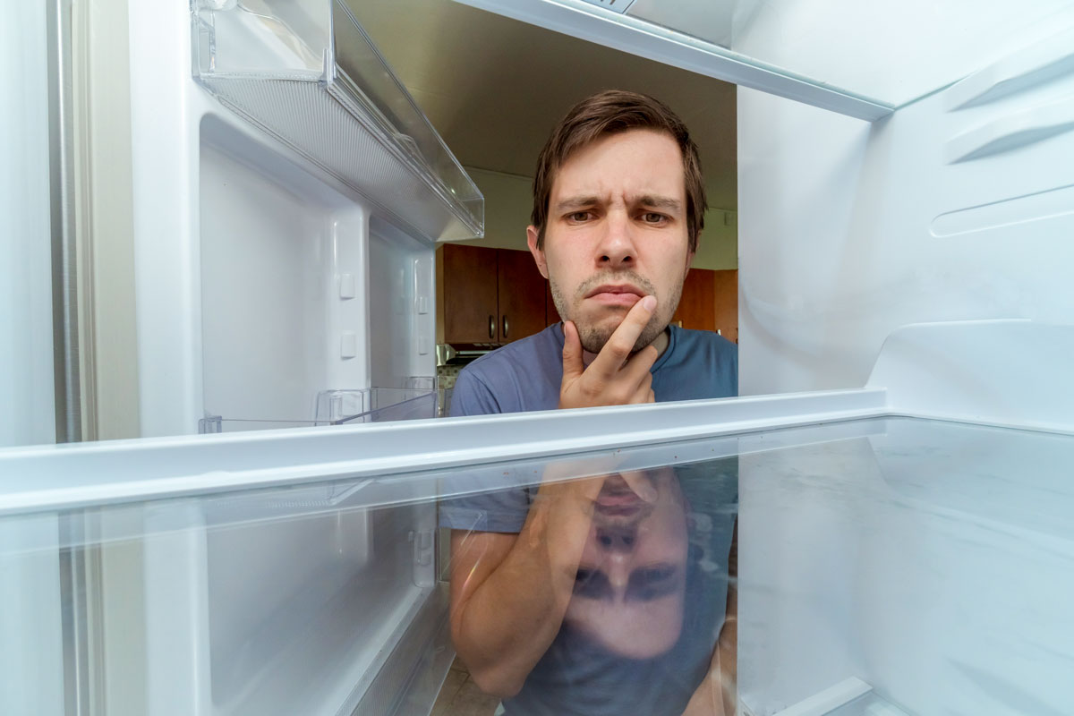 Stehendes Wasser im Kühlschrank: Das sind die Ursachen